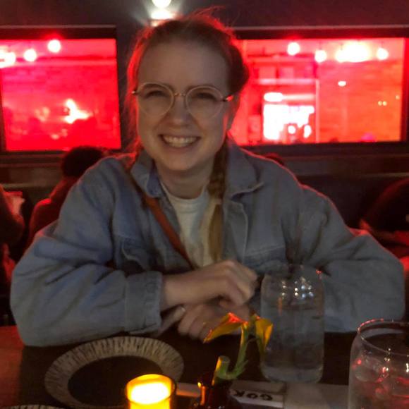 Poshmark profile picture for @kalmar